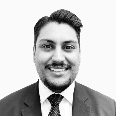 Zeeshan-Akbar assistant portfolio manager