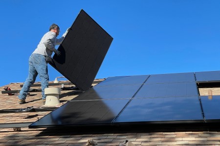 How much do solar panels add to home values